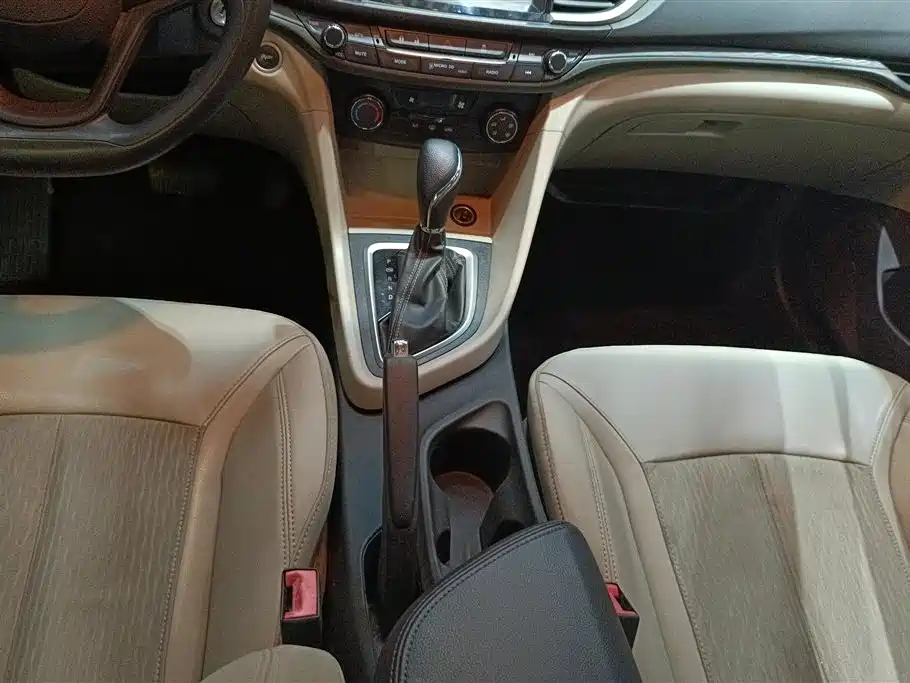 Buick Excelle 2016 — фото 16