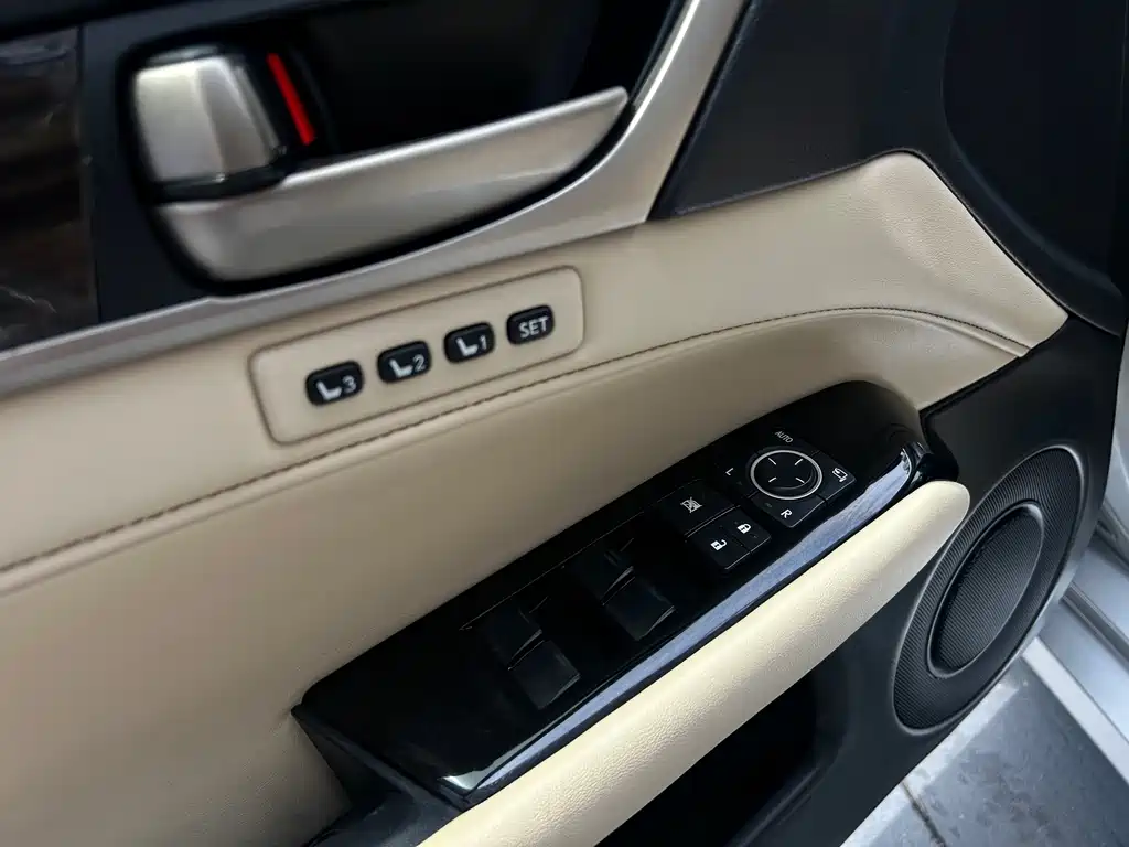 Lexus GS 2012 — фото 19