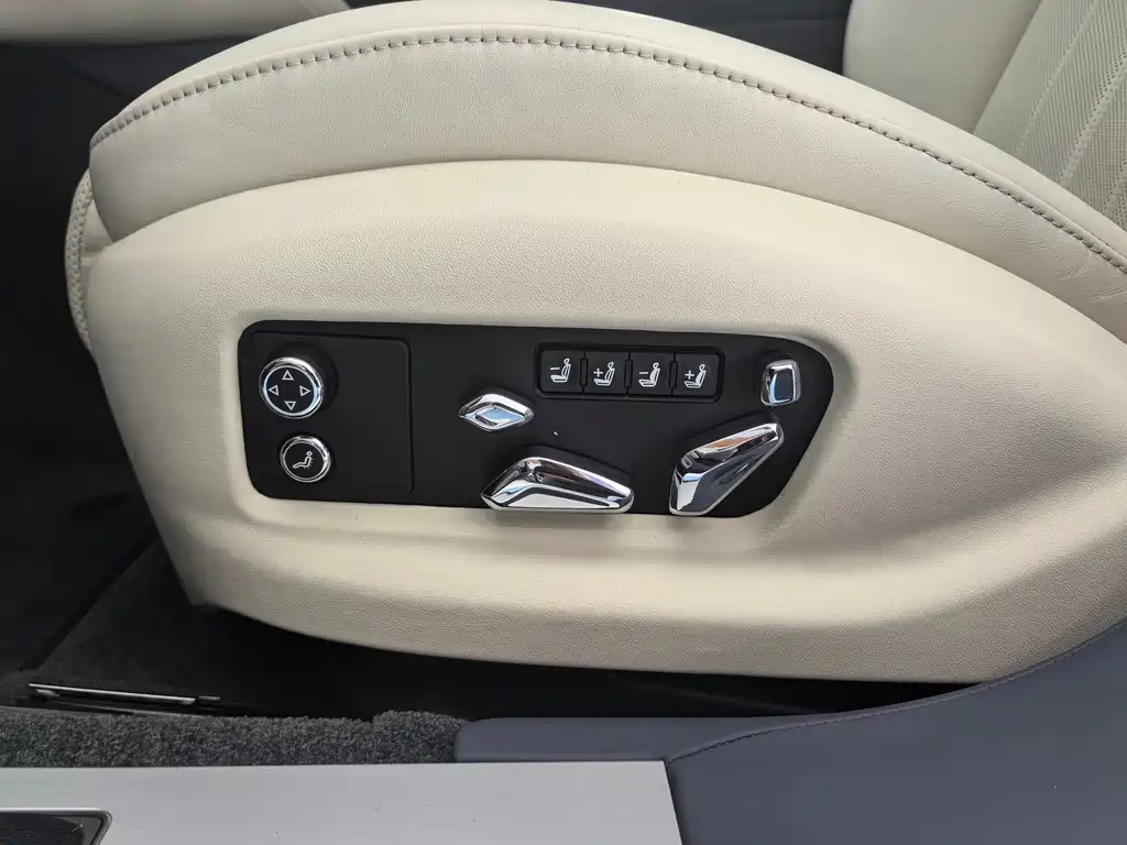 Bentley Flying Spur 2022 — фото 12
