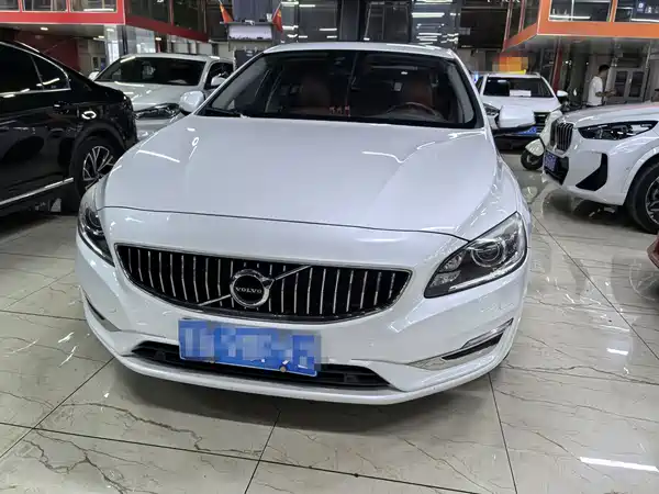 Volvo S60 2019