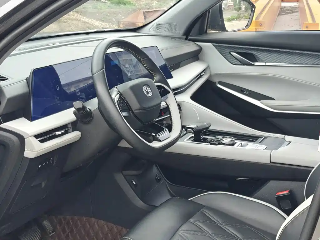 Changan CS75 PLUS 2023 — фото 4
