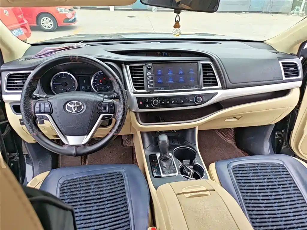 Toyota Highlander 2019 — фото 10