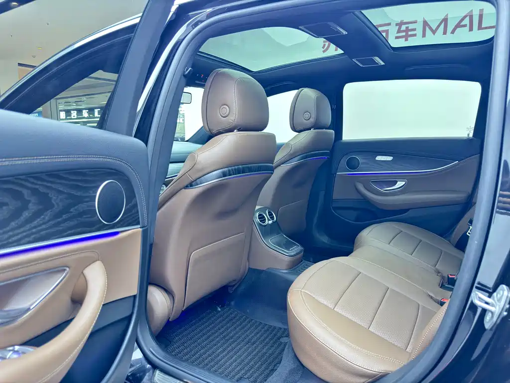 Mercedes-Benz E-Class 2021 — фото 12