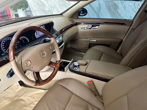 Mercedes-Benz S-Class 2008