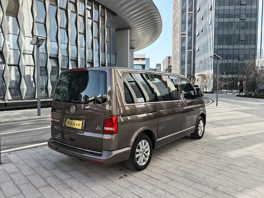 Volkswagen Multivan 2016 — фото 5
