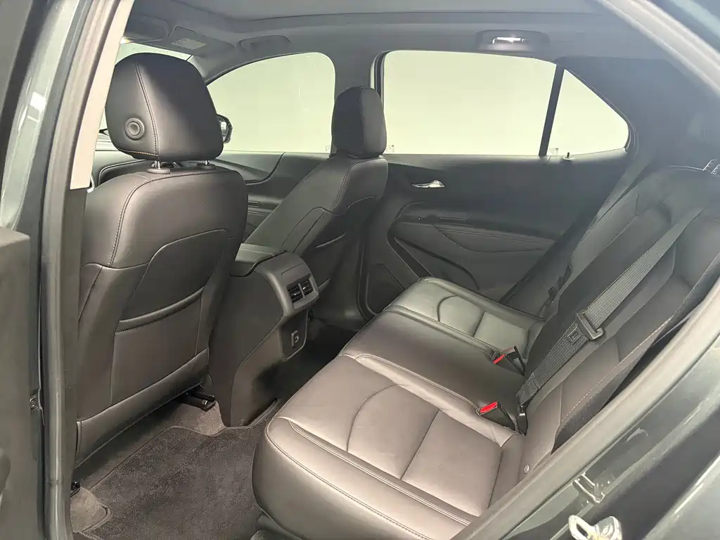 Chevrolet Equinox 2018 — фото 12