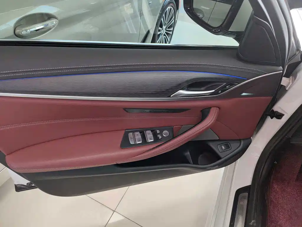 BMW 5 Series 2022