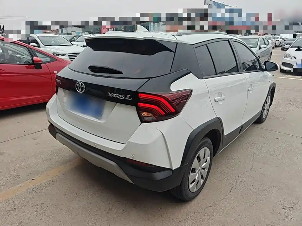 Toyota Yaris L 2020