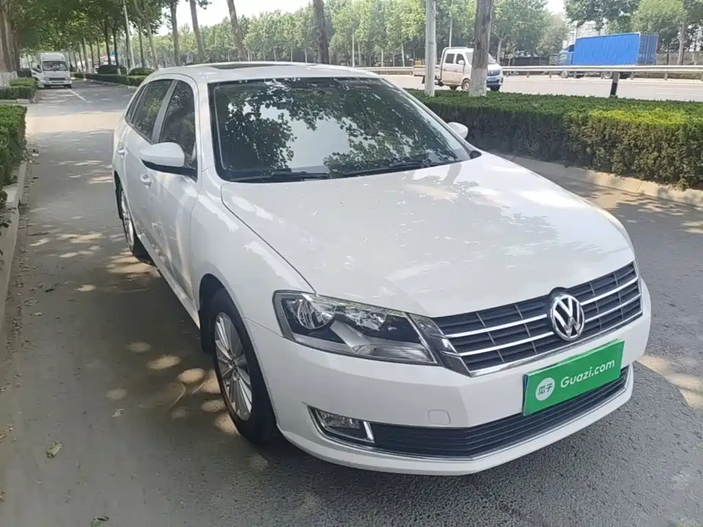 Volkswagen Gran Lavida 2015