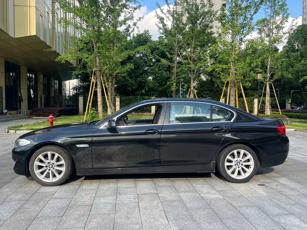 BMW 5 Series 2012