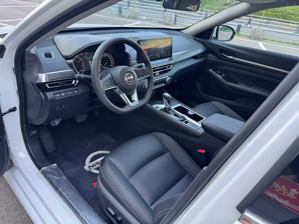 Nissan Teana 2024