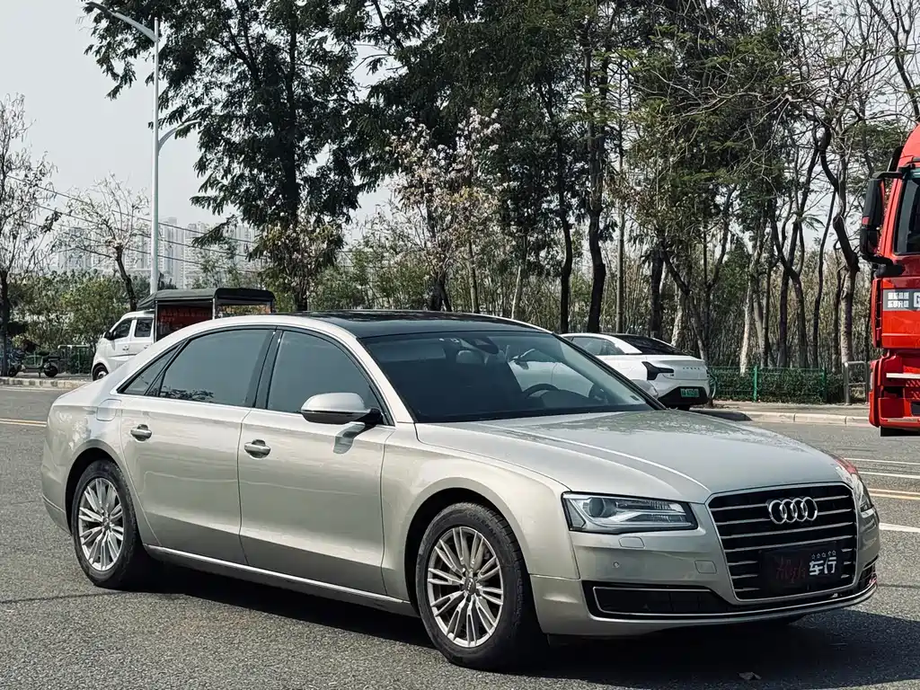 Audi A8 2015 — фото 3
