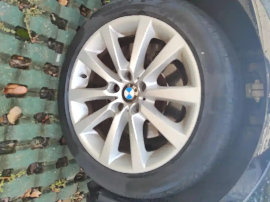 BMW 5 Series 2012