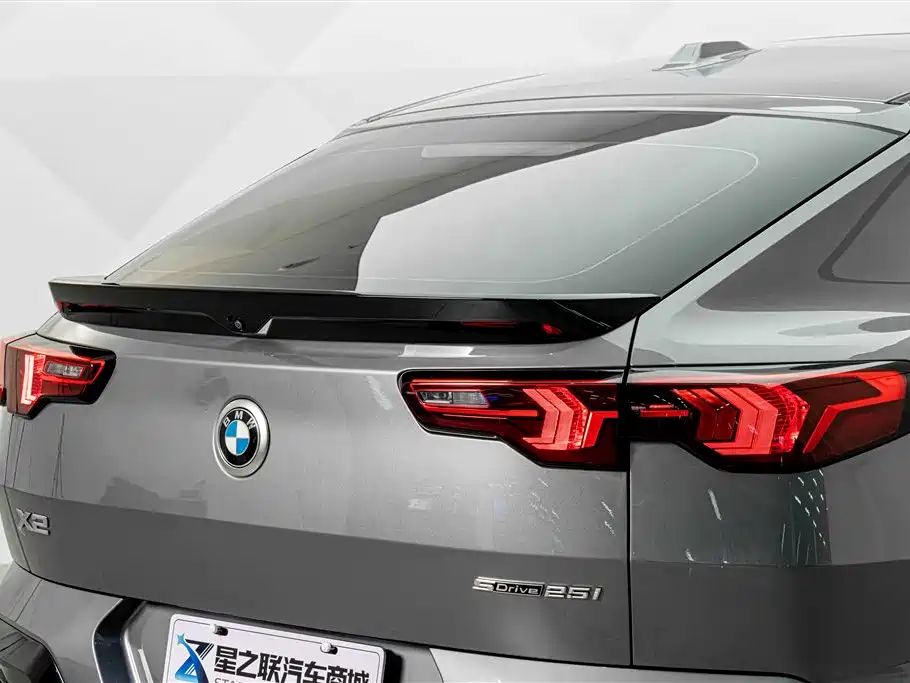BMW X2 2025 — фото 8