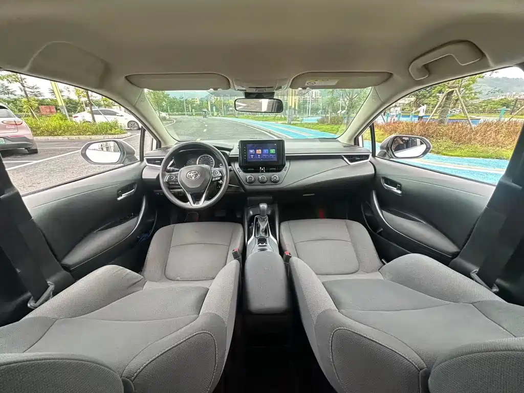 Toyota Corolla 2023 — фото 12