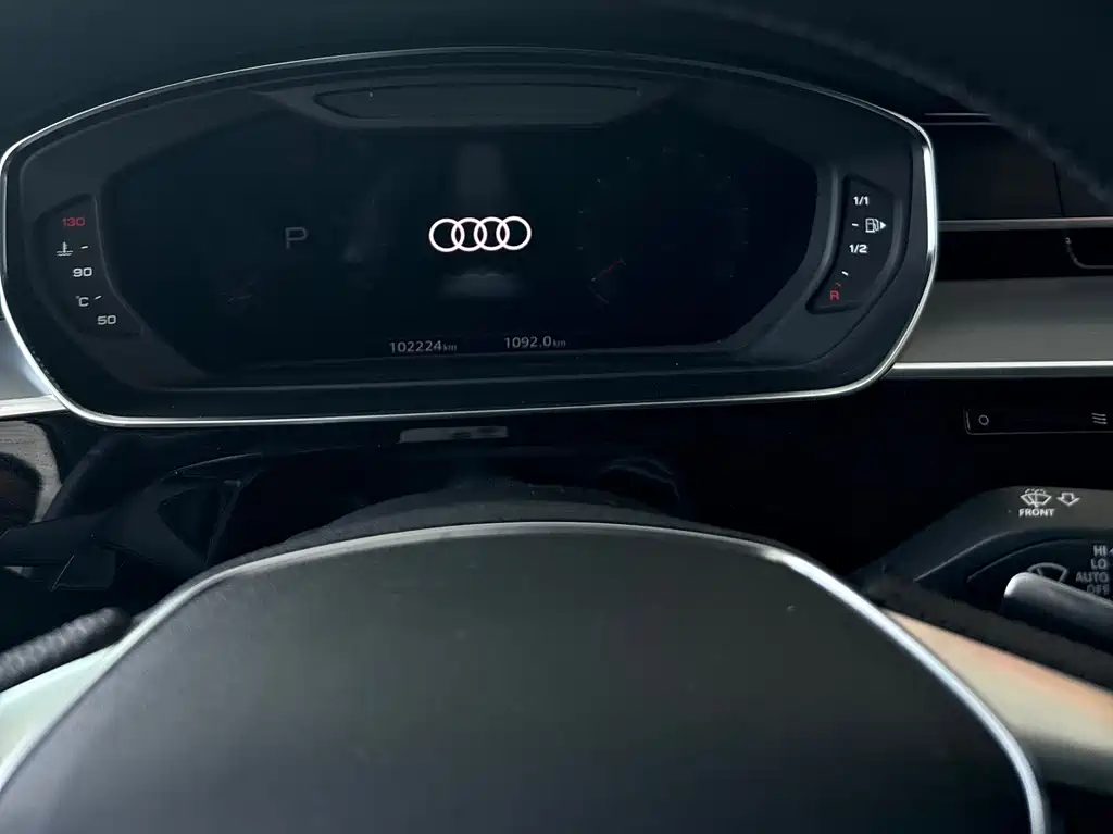 Audi A8 2023 — фото 12
