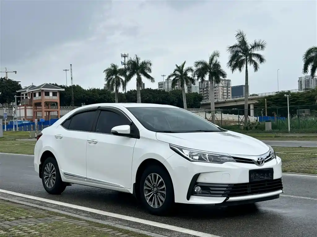 Toyota Corolla 2019 — фото 24
