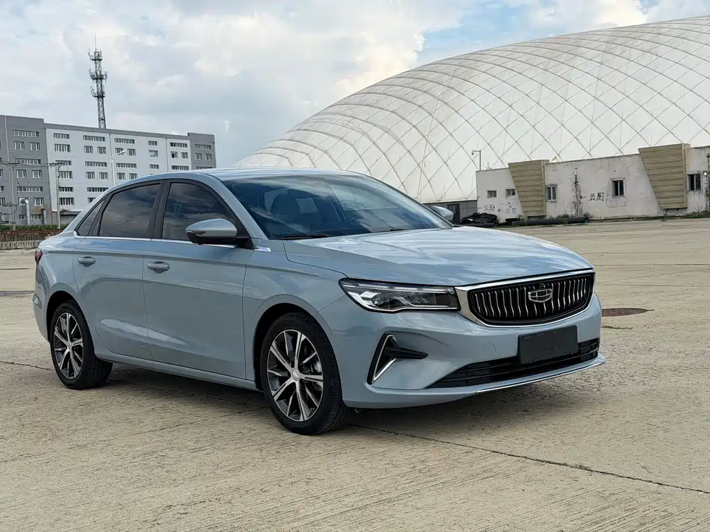 Geely Emgrand 2023