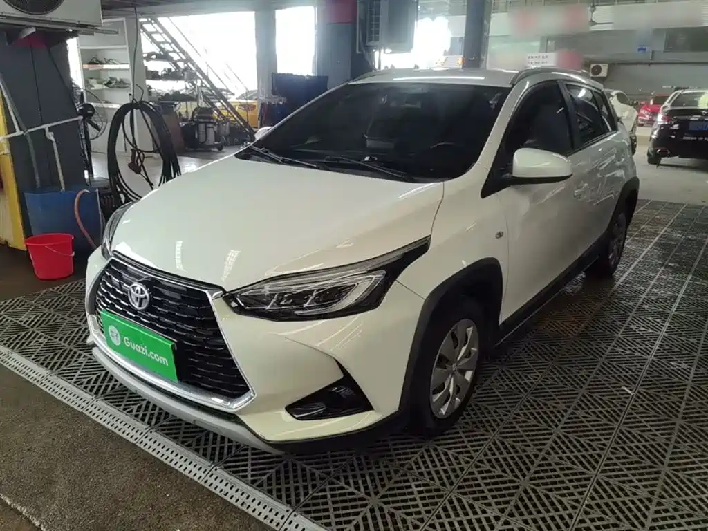 Toyota Yaris L 2020 — фото 1