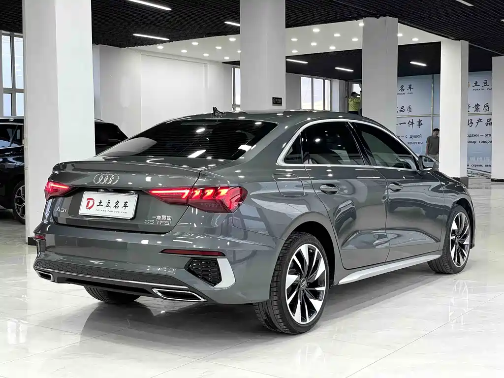 Audi A3 2023 — фото 4