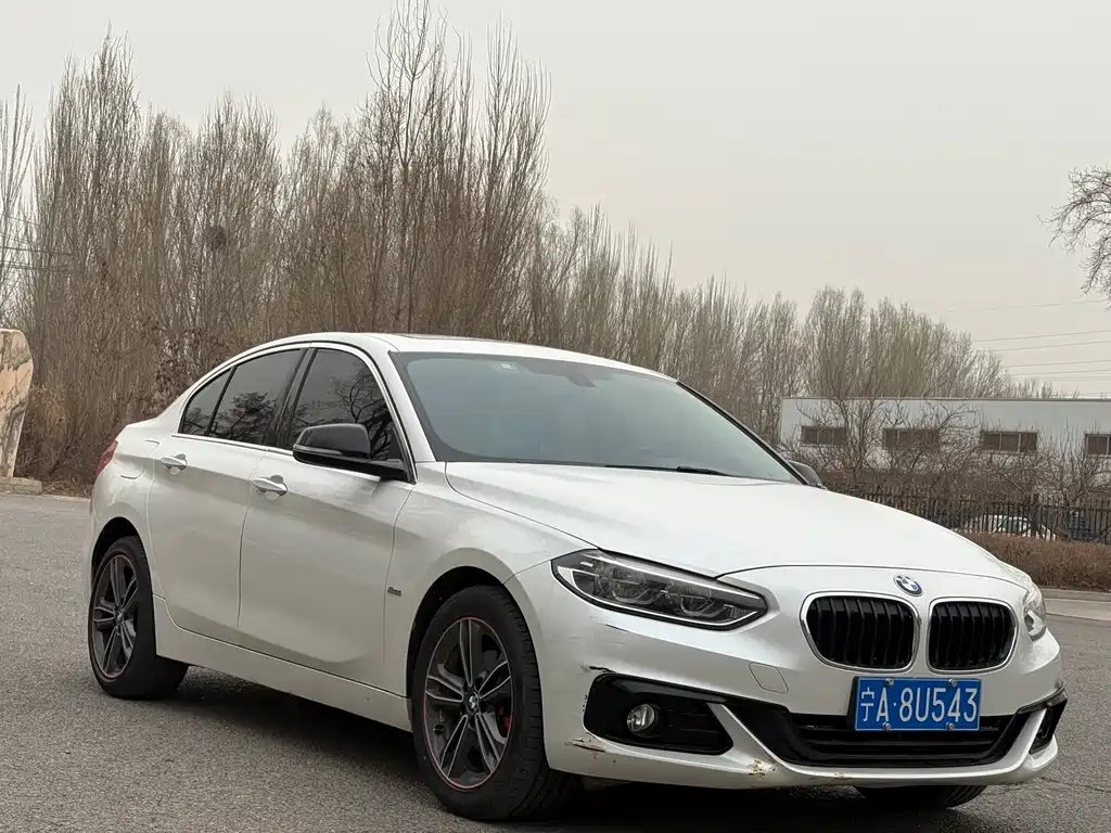 BMW 1 Series 2018 — фото 1