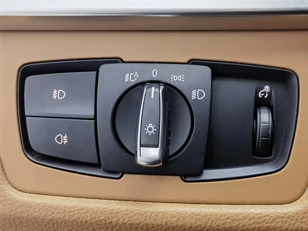 BMW 3 Series 2014 — фото 21
