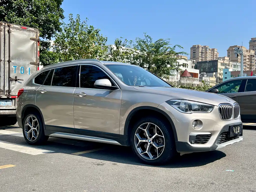 BMW X1 2018 — фото 12