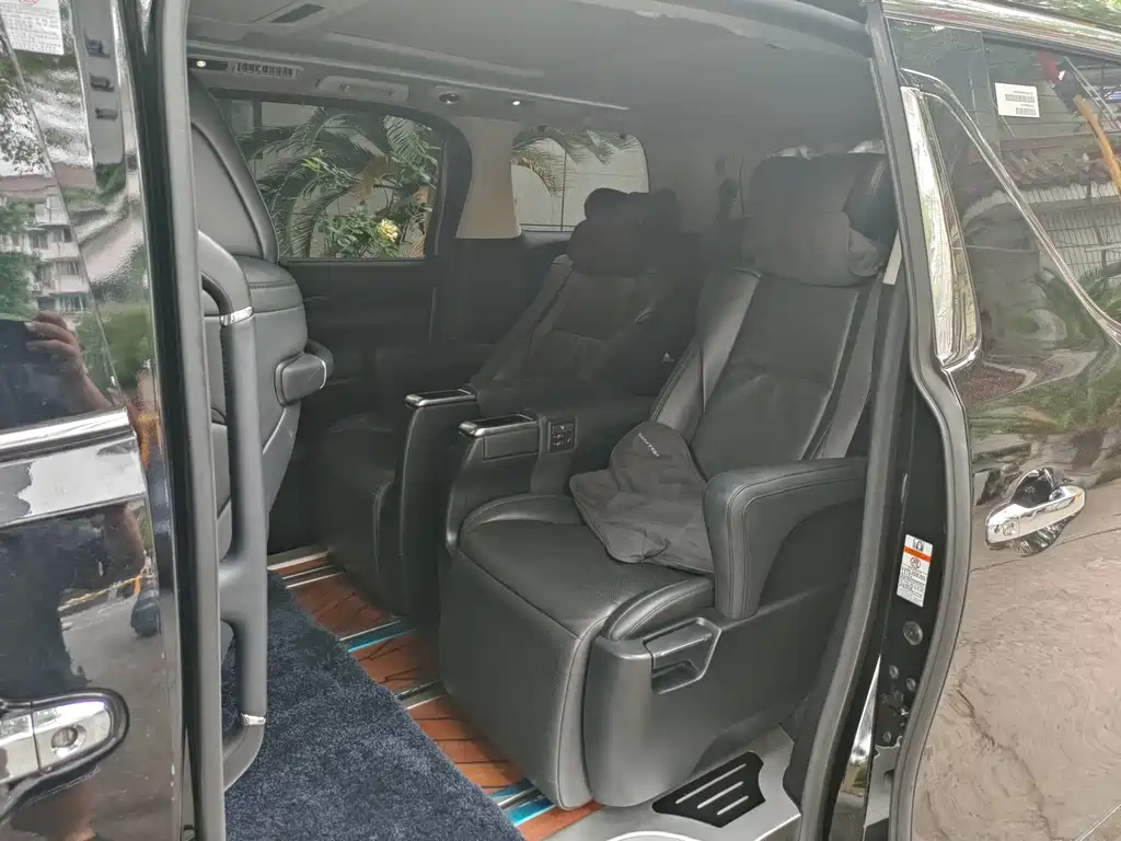 Toyota Vellfire 2022 — фото 5