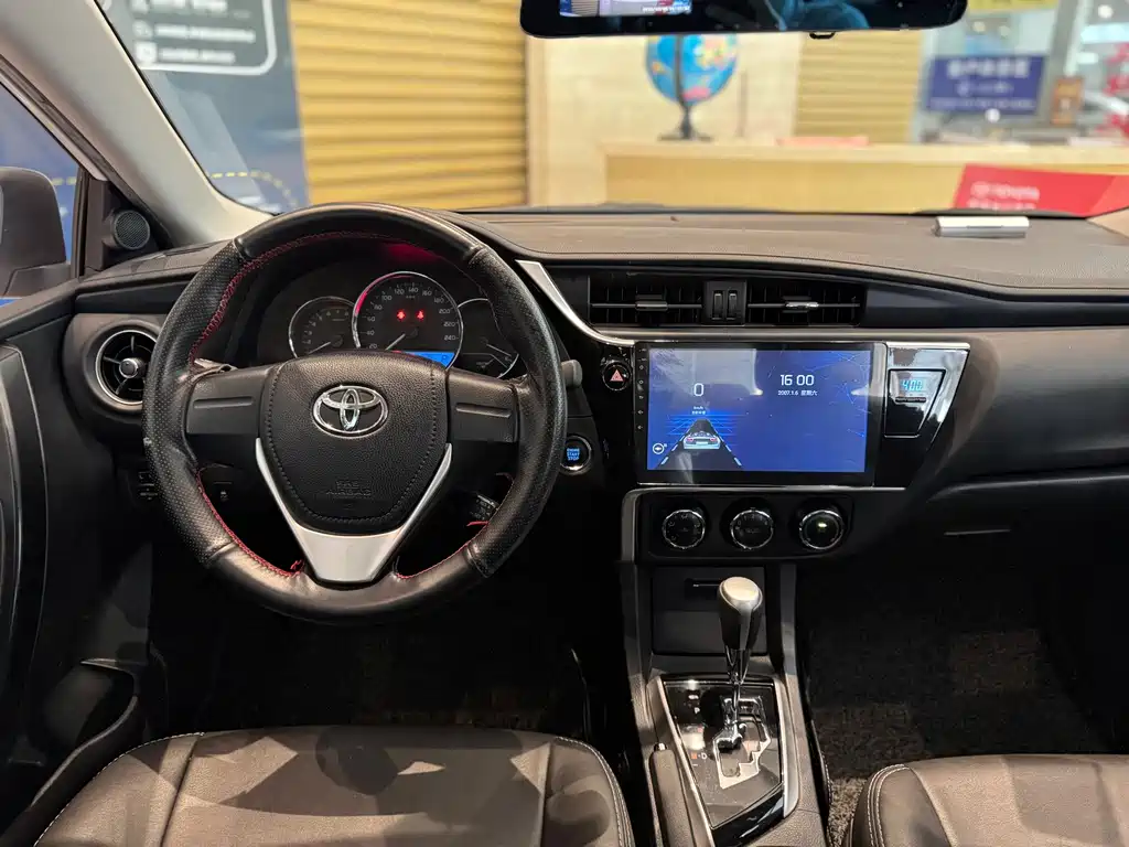 Toyota Corolla 2018 — фото 15
