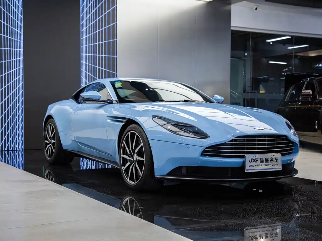 Aston Martin DB11 2019 — фото 3