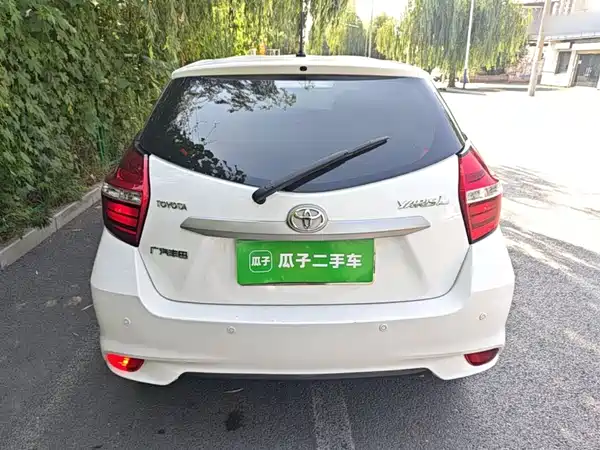 Toyota Yaris L 2022