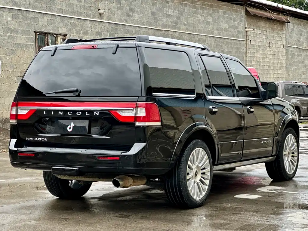 Lincoln Navigator 2017 — фото 6