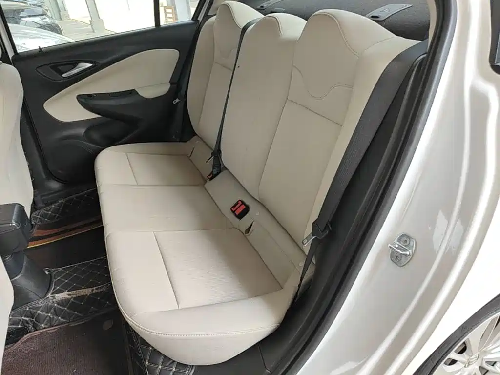 Buick Excelle 2019 — фото 17