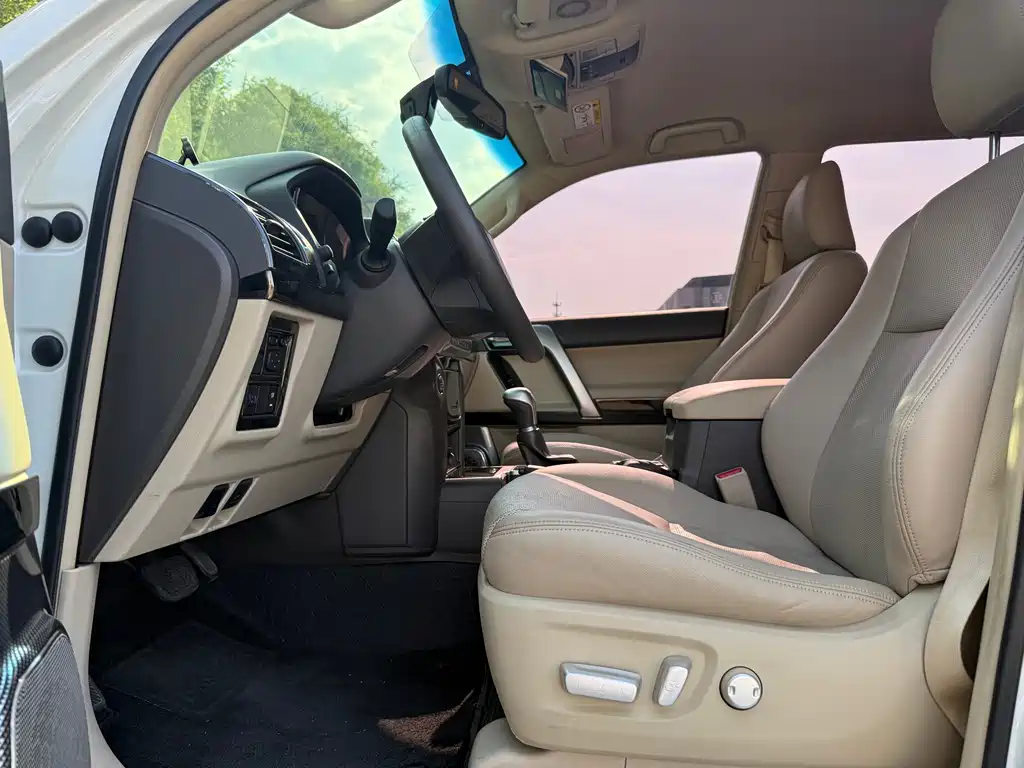 Toyota Prado 2019 — фото 18