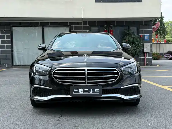 Mercedes-Benz E-Class 2022