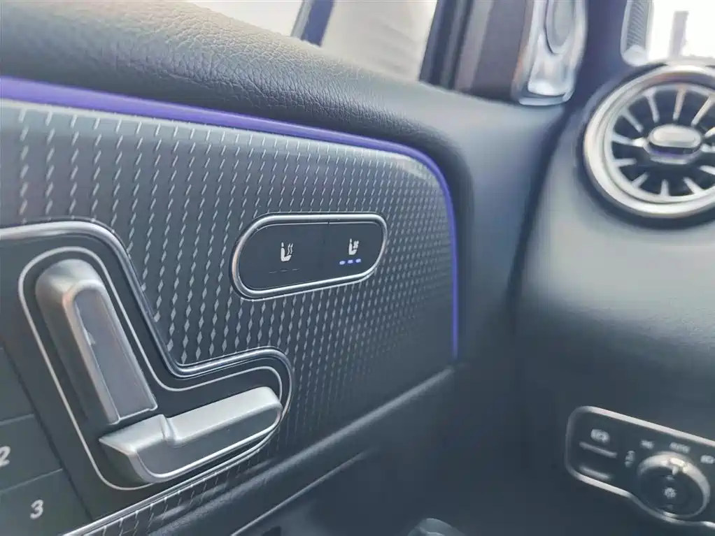 Mercedes-Benz GLB 2023 — фото 15