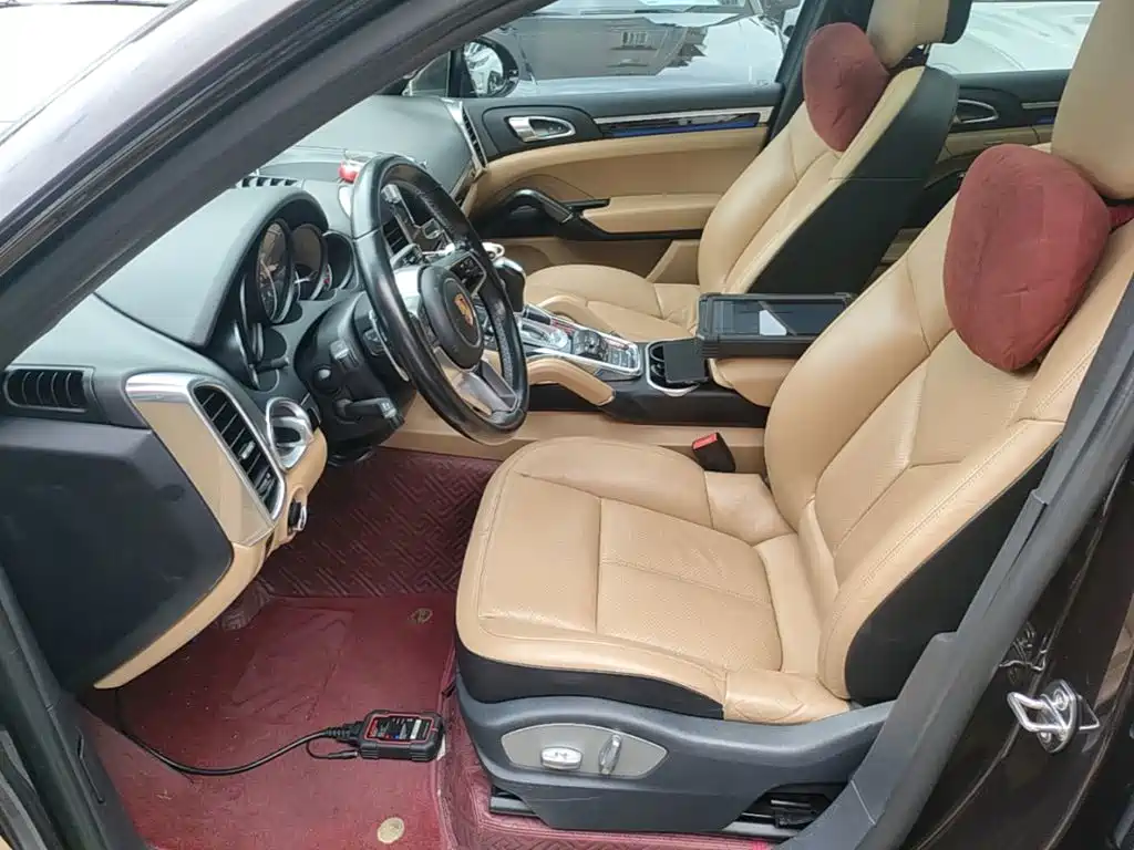 Porsche Cayenne 2016 — фото 15