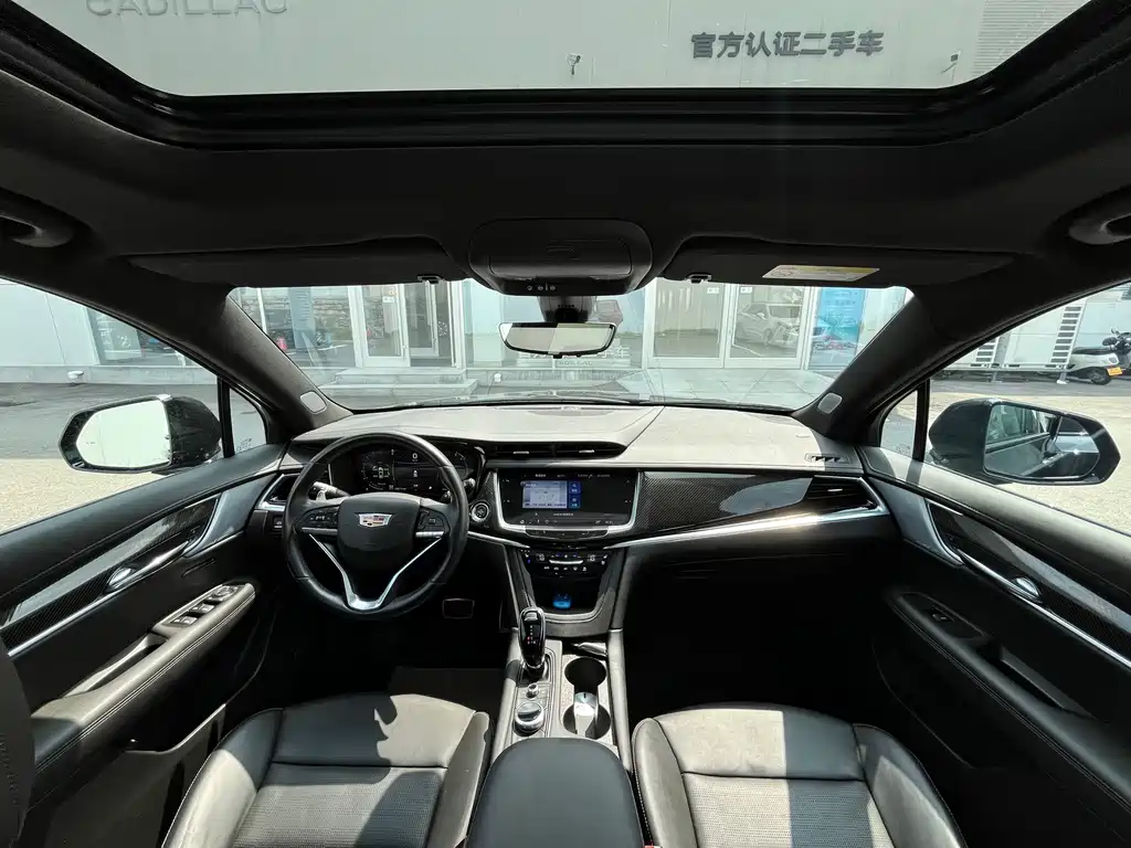 Cadillac XT6 2024 — фото 19