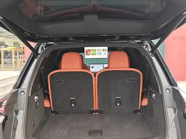 Li Auto L9 2025