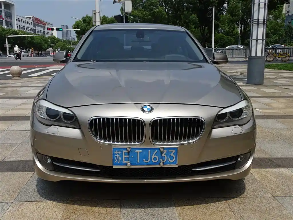 BMW 5 Series 2011