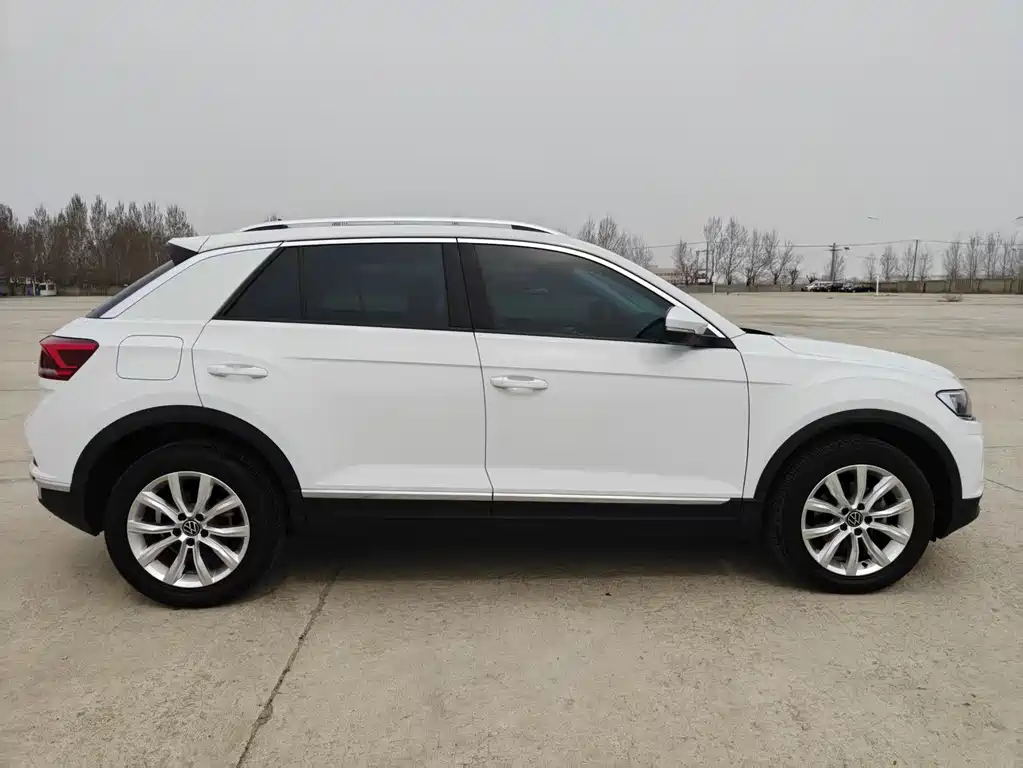 Volkswagen T-Roc 2022 — фото 9