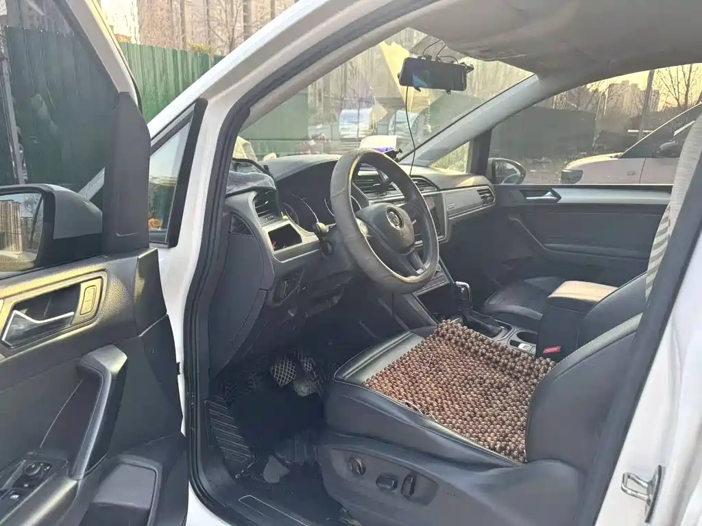 Volkswagen Touran 2021