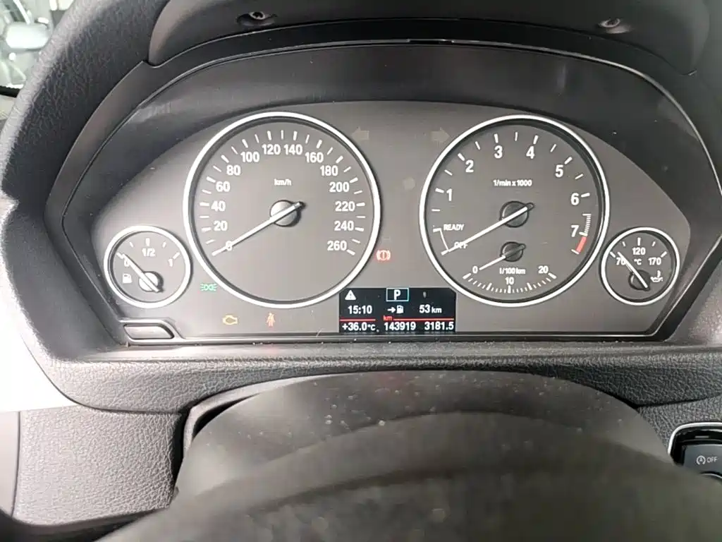 BMW 3 Series 2015 — фото 12