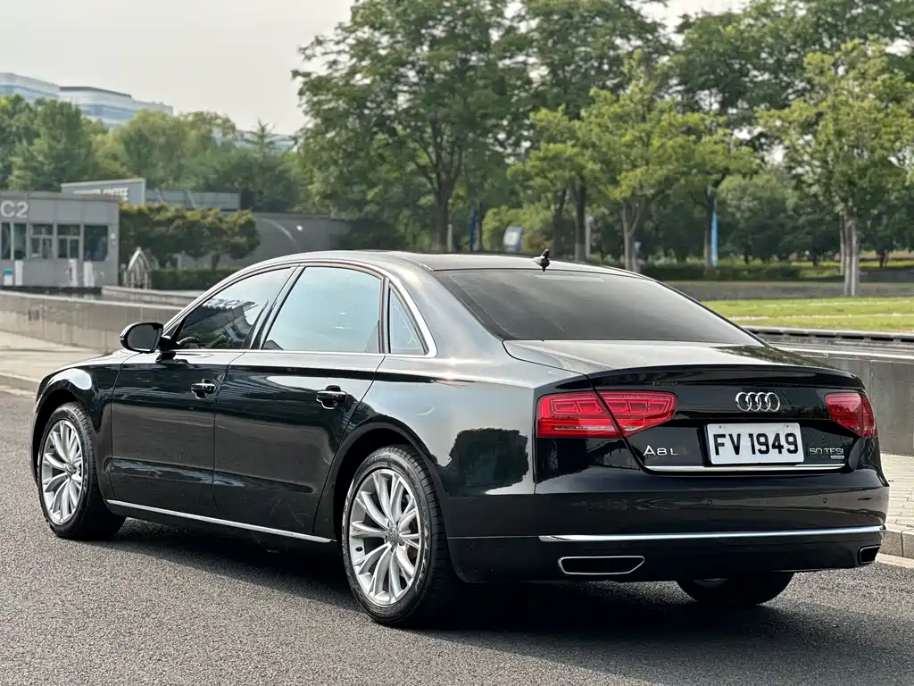Audi A8 2013