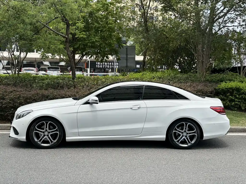 Mercedes-Benz E-Class 2015 — фото 6