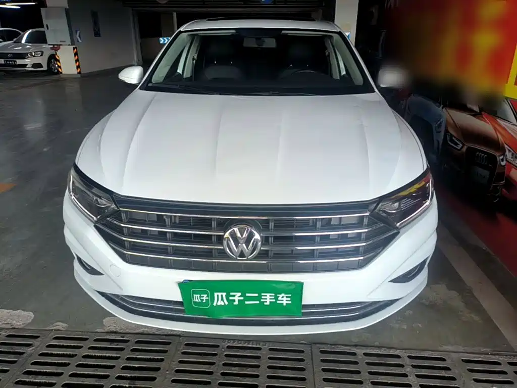 Volkswagen Sagitar 2020