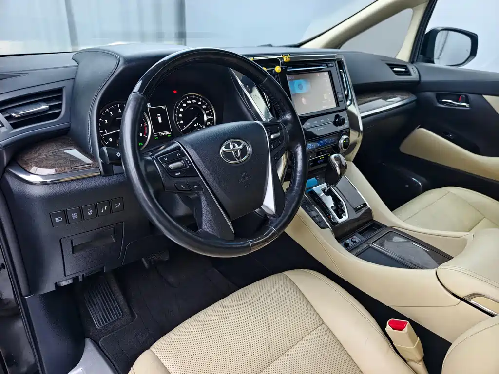 Toyota Alphard 2019 — фото 10