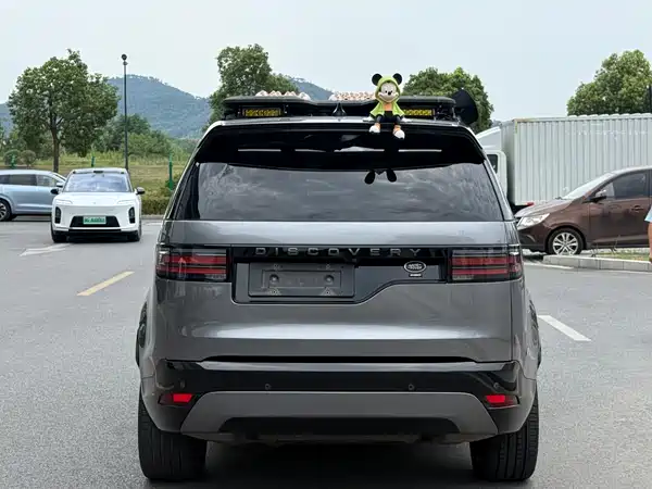 Land Rover Discovery 2021