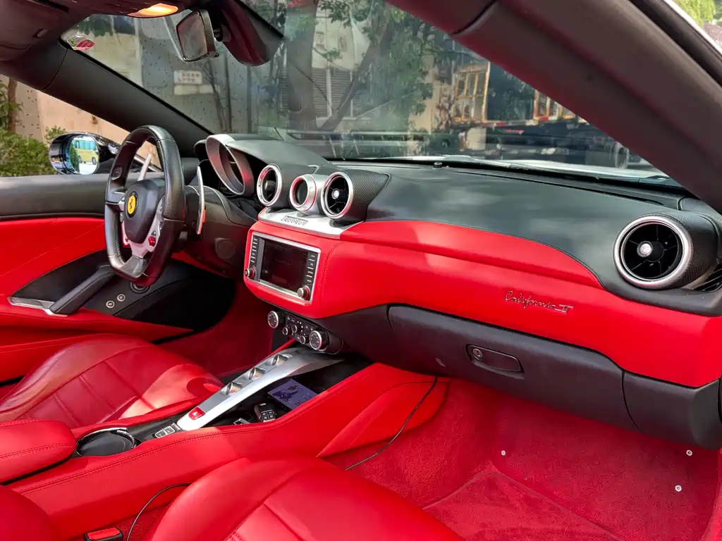 Ferrari California T 2016 — фото 12