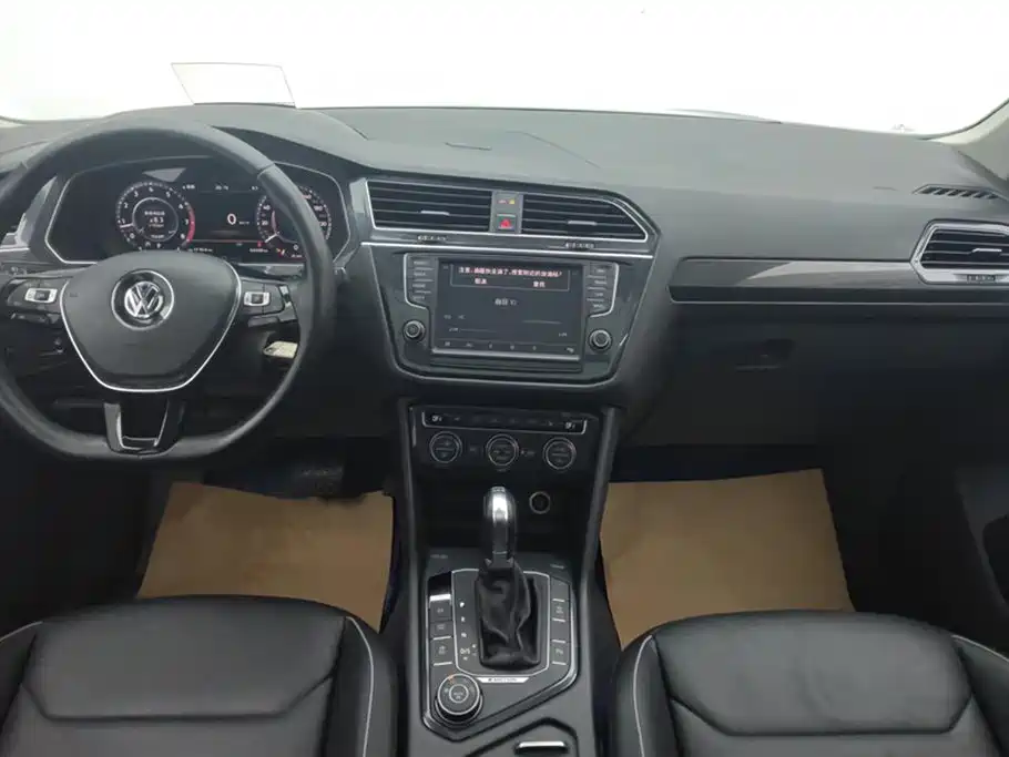 Volkswagen Tiguan 2017 — фото 12